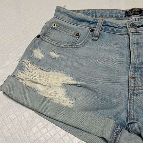 Abercrombie & Fitch Ames Low Rise Boyfriend Jean Shorts Distressed Denim Size 4 - Picture 5 of 14